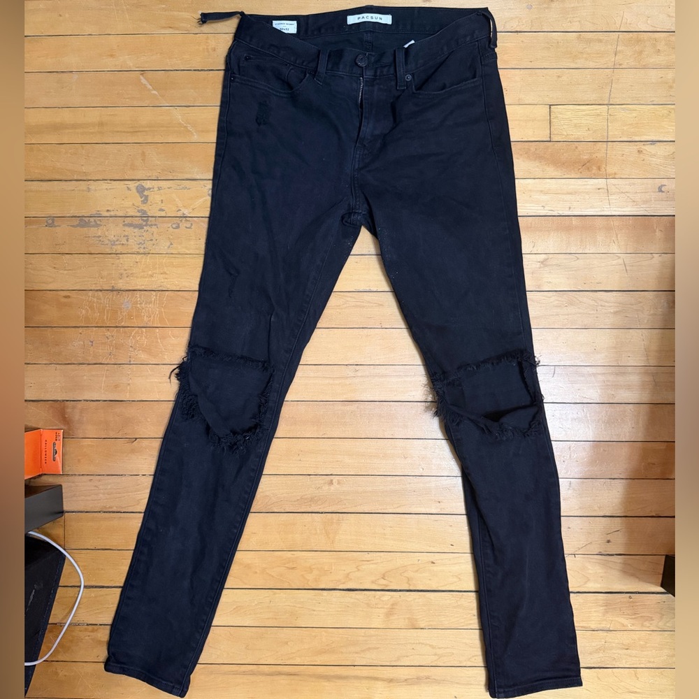 PacSun Men's Black Skinny Jeans with Distressed Knees